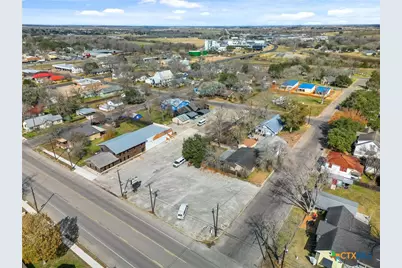 317 N Avenue E, Shiner, TX 77984 - Photo 24