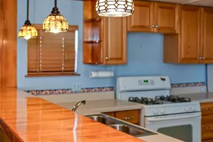 113 Sherry St, Port O'Connor, TX 77982 - Photo 8