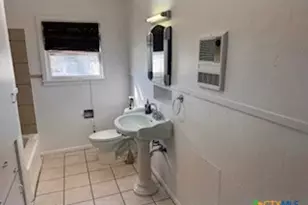 1011 E Main St, Cuero, TX 77954 - Photo 26