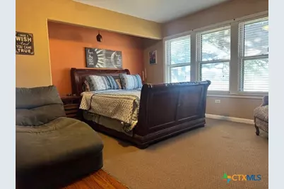 1011 E Main Street, Cuero, TX 77954 - Photo 16