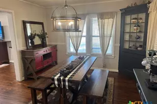 1011 E Main St, Cuero, TX 77954 - Photo 10