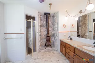 4692 River Rd, Martindale, TX 78655 - Photo 14