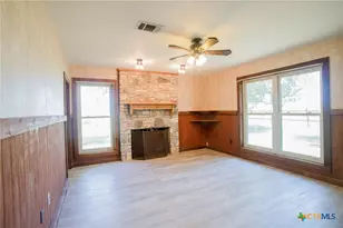 4692 River Rd, Martindale, TX 78655 - Photo 6