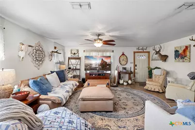 7393 N Hwy 80, Nixon, TX 78140 - Photo 8