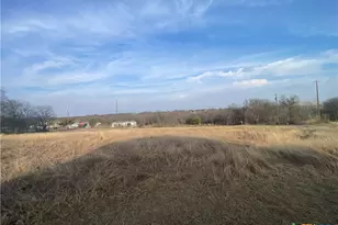 352 Trammel Rd, Eddy, TX 76524 - Photo 2