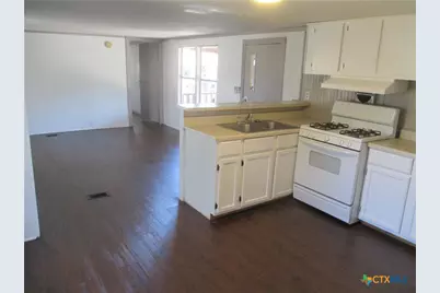 910 Hueco Drive, New Braunfels, TX 78130 - Photo 4