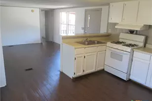 910 Hueco Dr, New Braunfels, TX 78130 - Photo 4