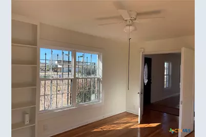 111 W Fowler Avenue, Killeen, TX 76541 - Photo 6