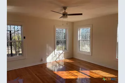 111 W Fowler Avenue, Killeen, TX 76541 - Photo 8