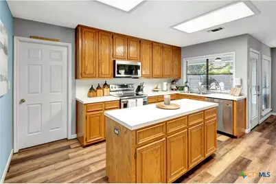 602 Brocton Street, Victoria, TX 77904 - Photo 10