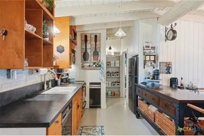 336 Whippoorwill Drive, Canyon Lake, TX 78133 - Photo 16