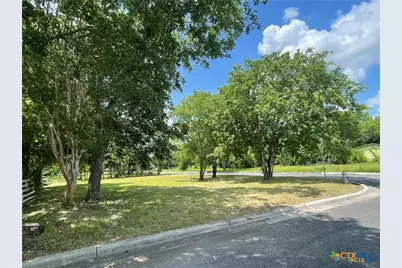 557 Silva Street, Seguin, TX 78155 - Photo 1
