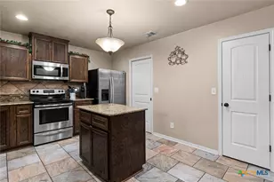 2013 Broken Shoe Trl, Temple, TX 76502 - Photo 14