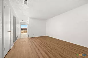 1901 Cedarhill Dr, Killeen, TX 76543 - Photo 10