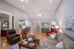 213 Iron Gate, Victoria, TX 77904 - Photo 10