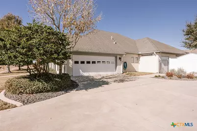 213 Iron Gate, Victoria, TX 77904 - Photo 4