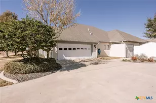 213 Iron Gate, Victoria, TX 77904 - Photo 4