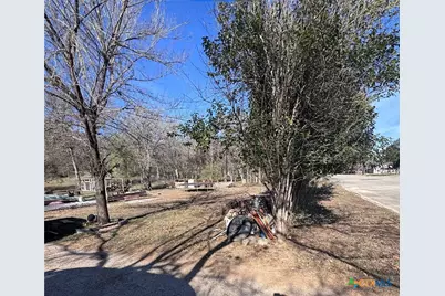 795 E Mather Street, New Braunfels, TX 78130 - Photo 2