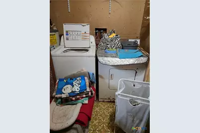 2518 Thompson Street, Victoria, TX 77901 - Photo 10