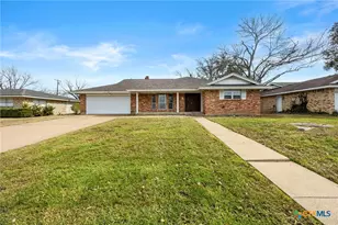 3017 Oaklawn Dr, Temple, TX 76502 - Photo 1
