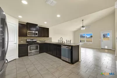 11514 Tiger Woods, San Antonio, TX 78221 - Photo 4