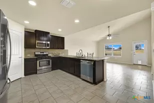 11514 Tiger Woods, San Antonio, TX 78221 - Photo 4