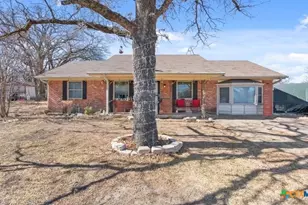 301 Liberty St, Gatesville, TX 76528 - Photo 1