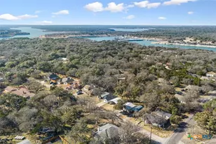 8 Sycamore Ct, Belton, TX 76513 - Photo 2