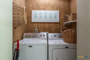 114 N College St, Gonzales, TX 78629 - Photo 30