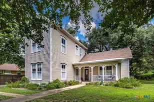 114 N College St, Gonzales, TX 78629 - Photo 1