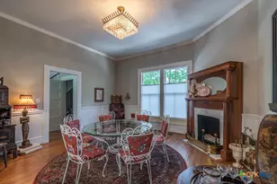 114 N College St, Gonzales, TX 78629 - Photo 4