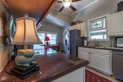 114 N College Street, Gonzales, TX 78629 - Photo 10