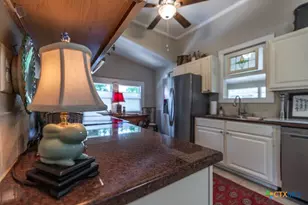 114 N College St, Gonzales, TX 78629 - Photo 10