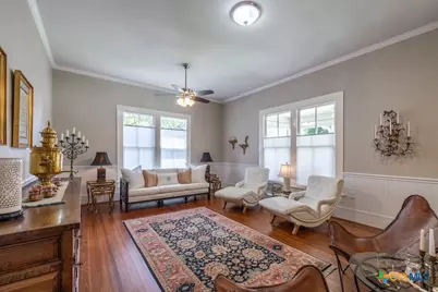 114 N College Street, Gonzales, TX 78629 - Photo 2