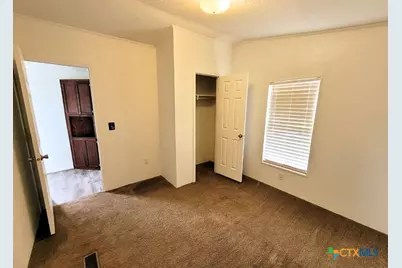 2072 County Road 421, Stockdale, TX 78160 - Photo 12