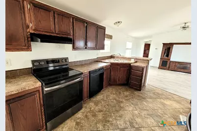 2072 County Road 421, Stockdale, TX 78160 - Photo 14