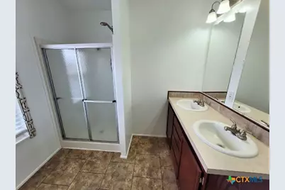 2072 County Road 421, Stockdale, TX 78160 - Photo 20