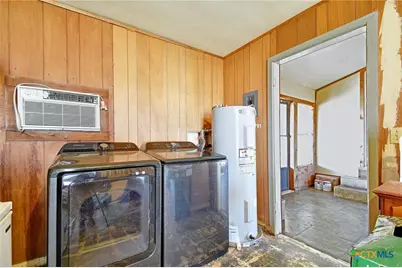 1017 US Highway 87, Smiley, TX 78159 - Photo 20