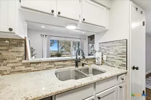 1135 Parkview Dr, Canyon Lake, TX 78133 - Photo 18