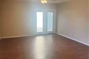 414 Mariner Dr, Victoria, TX 77901 - Photo 2