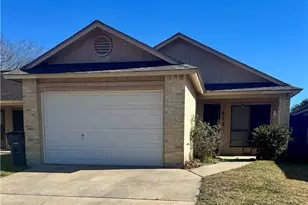 414 Mariner Dr, Victoria, TX 77901 - Photo 1