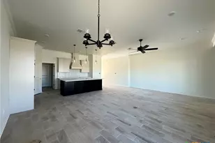 914 Alice Cir, Temple, TX 76502 - Photo 10