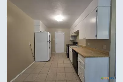 606 Westview Circle #B, Copperas Cove, TX 76522 - Photo 4