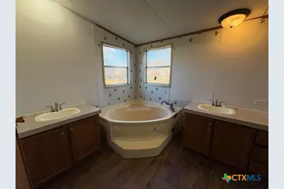 590 Lee Street, Victoria, TX 77905 - Photo 26