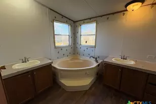 590 Lee St, Victoria, TX 77905 - Photo 26