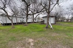 590 Lee St, Victoria, TX 77905 - Photo 30