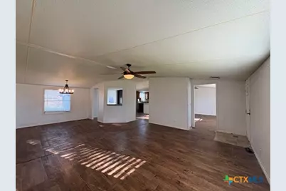 590 Lee Street, Victoria, TX 77905 - Photo 4