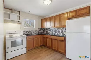 204 Salinas Rd, San Marcos, TX 78666 - Photo 8