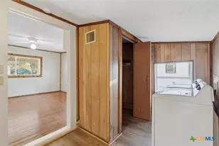 204 Salinas Rd, San Marcos, TX 78666 - Photo 6