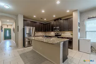 728 Rusty Gate Wy, New Braunfels, TX 78130 - Photo 6